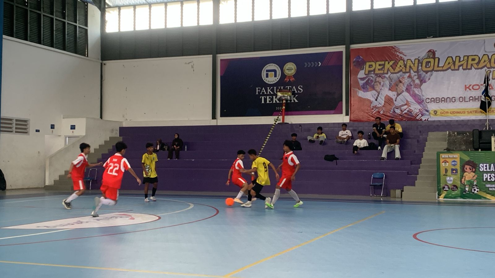 Pertandingan Day 3 SMA 14 SEMARANG vs MA MA'AHID KUDUS